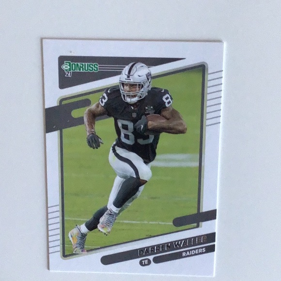 Darren Waller - Picture 1 of 2